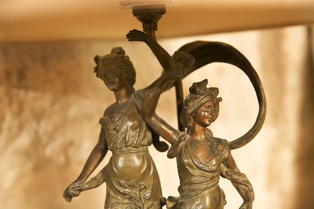 Hotel Du Cygne Paris 2*,  France
